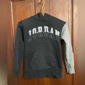 Jordan boys small black / gray hoodie